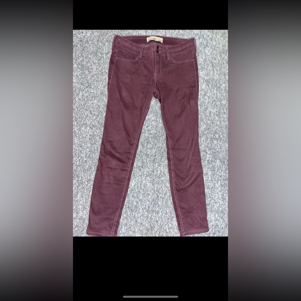 Hollister Women's Burgundy Jeans crop size 28
